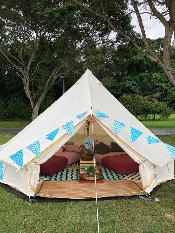 Glamping Kaki - Medium Bell Tent Singapore Eksteriør billede